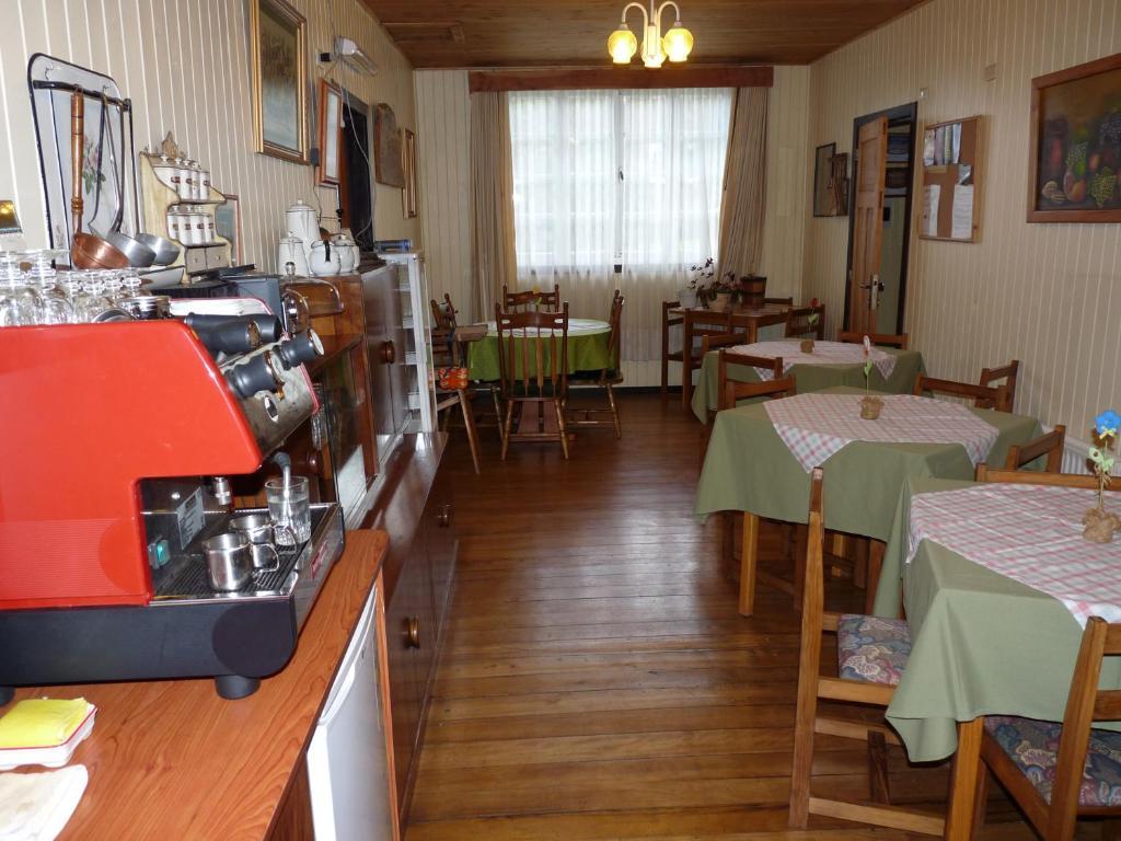 Hostal Opapa Juan Puerto Varas Exterior photo